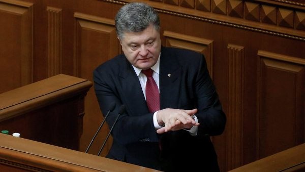 Порошенко более не заслуживает сравнения с Гитлером Порошенко более не заслуживает сравнения с Гитлером