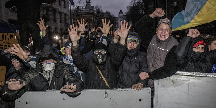 Украинские радикалы призывают на новый майдан Украинские радикалы призывают на новый майдан
