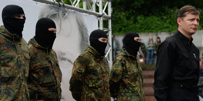 Экстремисты Ляшко заставили мэра Запорожья написать заявление об уходе Экстремисты Ляшко заставили мэра Запорожья написать заявление об уходе