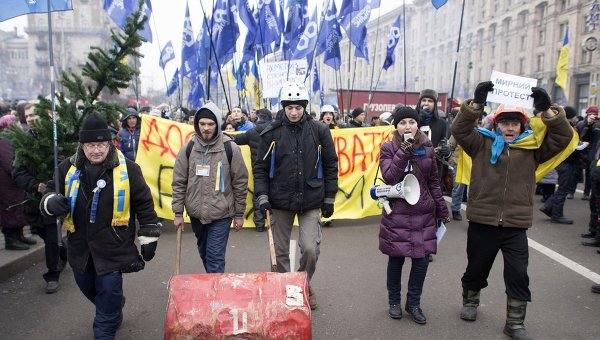 Хроники государственного переворота: митинг у здания представительства ЕС Хроники государственного переворота: митинг у здания представительства ЕС