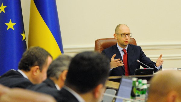 Украинский предприниматель: Яценюк не камикадзе, а голый король-импотент Украинский предприниматель: Яценюк не камикадзе, а голый король-импотент