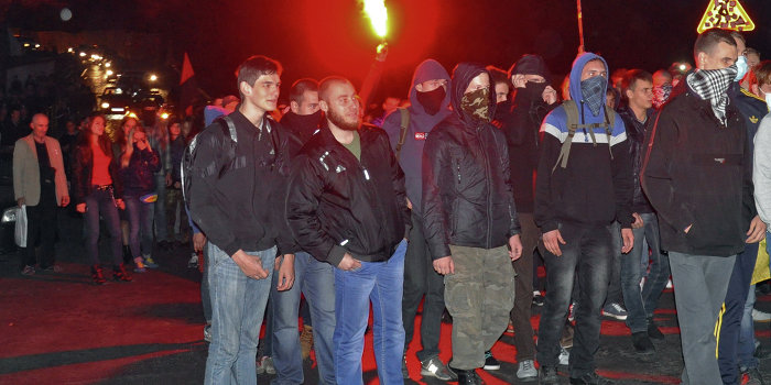 В Одессе боевики майдана терроризируют мирных жителей В Одессе боевики майдана терроризируют мирных жителей