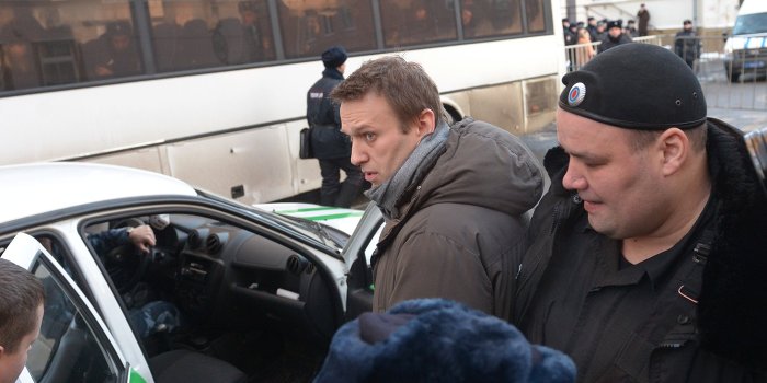 Зачем Навальный устроил провокацию? Зачем Навальный устроил провокацию?