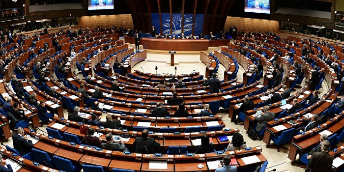 ПАСЕ официально признала дискриминацию христиан в Европе ПАСЕ официально признала дискриминацию христиан в Европе