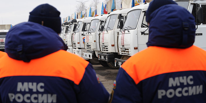 Очередная колонна МЧС России доставила в Донбасс гуманитарную помощь Очередная колонна МЧС России доставила в Донбасс гуманитарную помощь