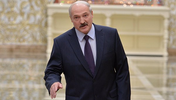 Лукашенко кормил участников переговоров белорусскими и российскими продуктами Лукашенко кормил участников переговоров белорусскими и российскими продуктами
