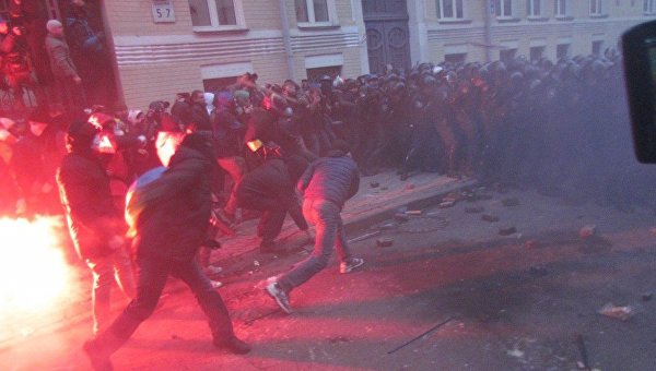 Владимир Богун: Оппозиция сознательно допустила бойню в ночь на 30-е ноября Владимир Богун: Оппозиция сознательно допустила бойню в ночь на 30-е ноября