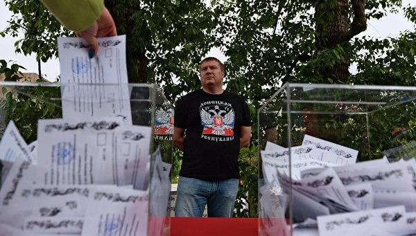 Андрей Пургин: В Донецке перелом наступил 1 марта после того, как был вывешен российский флаг Андрей Пургин: В Донецке перелом наступил 1 марта после того, как был вывешен российский флаг