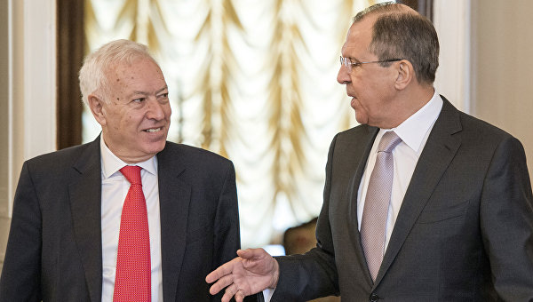 Лавров предложил ЕС ввести санкции против Украины Лавров предложил ЕС ввести санкции против Украины