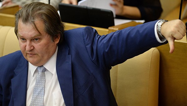 В Госдуме призвали вернуть право вводить войска России на Украину В Госдуме призвали вернуть право вводить войска России на Украину