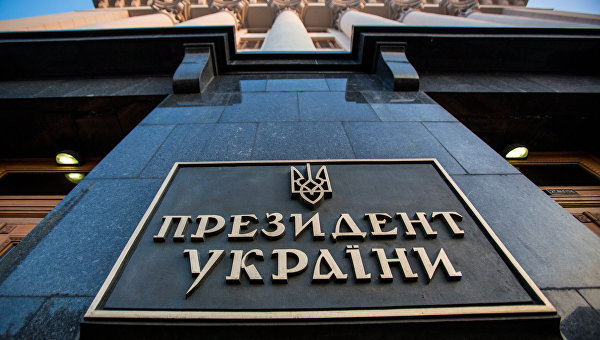 Симоненко: Борьба между Коломойским и Порошенко закончится новыми выборами Симоненко: Борьба между Коломойским и Порошенко закончится новыми выборами