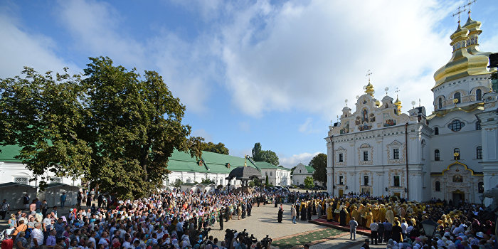 Киево-Печерская лавра потеряла свои банковские сбережения Киево-Печерская лавра потеряла свои банковские сбережения