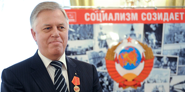 Симоненко сегодня ждут на допрос в СБУ, но он «не сложит оружие» Симоненко сегодня ждут на допрос в СБУ, но он «не сложит оружие»