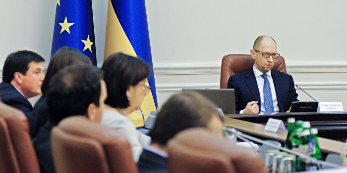 Бондаренко: Заявление Яценюка о досрочных выборах в Донбассе - бредовая идея Бондаренко: Заявление Яценюка о досрочных выборах в Донбассе - бредовая идея