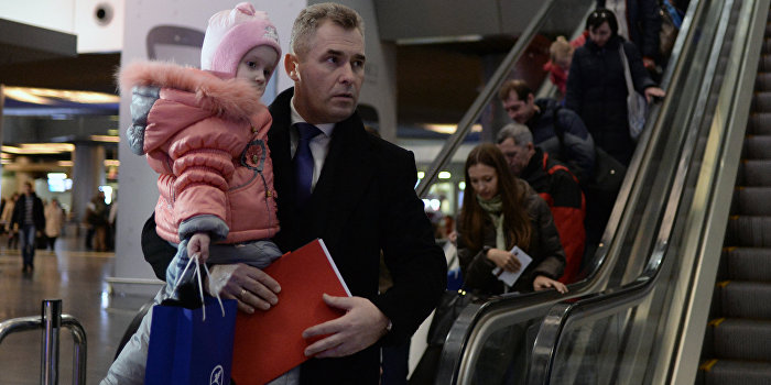 Астахов: Усыновление детей-сирот Донбасса станет возможным после начала работы судов Астахов: Усыновление детей-сирот Донбасса станет возможным после начала работы судов
