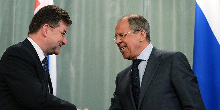 Москва и Братислава: Украинский кризис надо урегулировать политически Москва и Братислава: Украинский кризис надо урегулировать политически