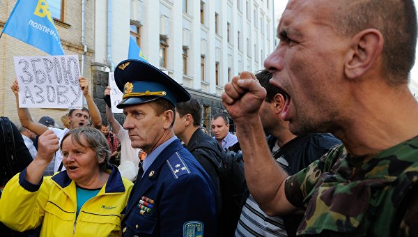 Год войны: сердца, не занятые нами, не мешкая займет наш враг Год войны: сердца, не занятые нами, не мешкая займет наш враг