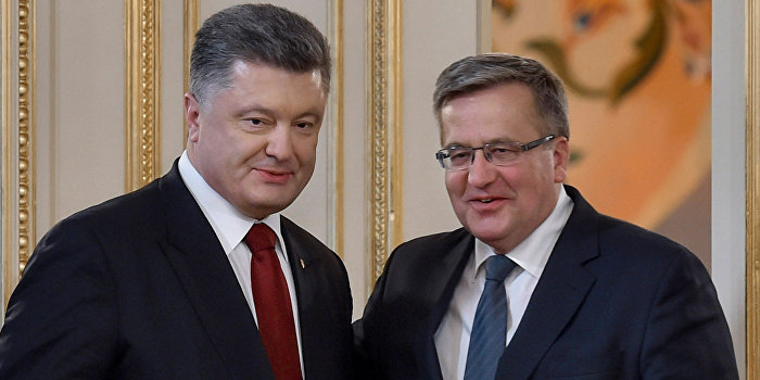 Президент Польши призвал украинцев и поляков к взаимному прощению Президент Польши призвал украинцев и поляков к взаимному прощению