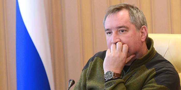 Рогозин назвал Турчинова «дебилом» за намерение создать «грязную» ядерную бомбу Рогозин назвал Турчинова «дебилом» за намерение создать «грязную» ядерную бомбу