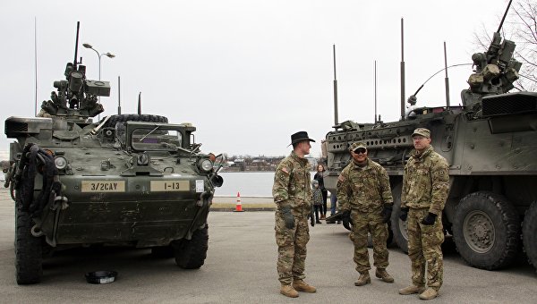 Американские сенаторы настаивают на предоставлении Украине оружия Американские сенаторы настаивают на предоставлении Украине оружия