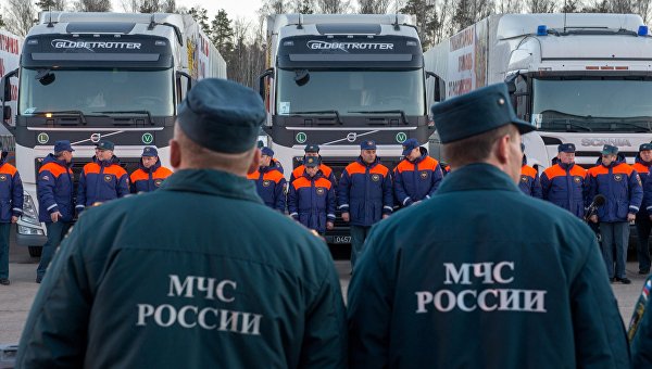 В Донбасс отправлена очередная колонна МЧС с гуманитарной помощью В Донбасс отправлена очередная колонна МЧС с гуманитарной помощью