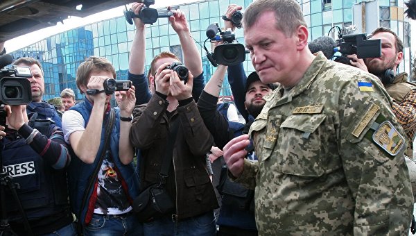 Под Донецком погиб один журналист, другой ранен Под Донецком погиб один журналист, другой ранен