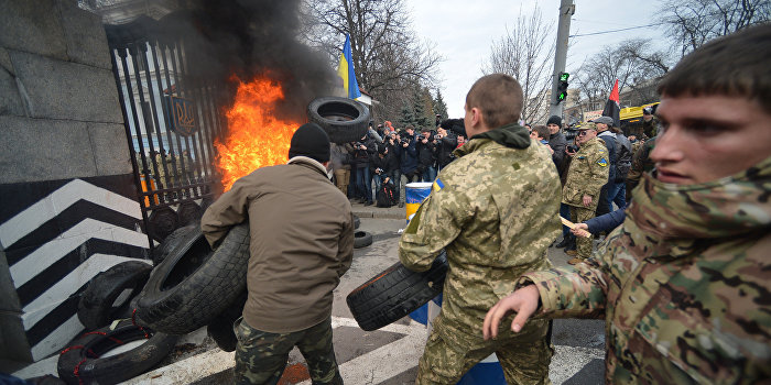 Die Zeit: Добровольческие батальоны стали опасны для Украины Die Zeit: Добровольческие батальоны стали опасны для Украины