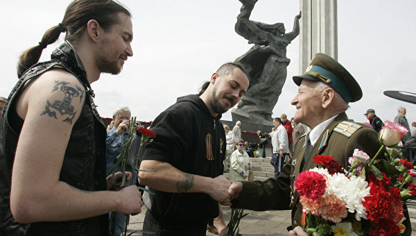 Латвия собирается переселить русских в «гетто» Латвия собирается переселить русских в «гетто»
