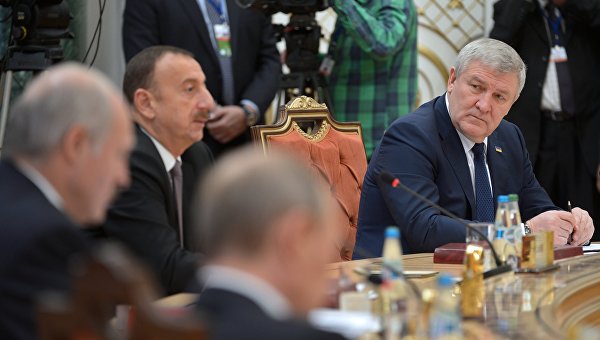 Порошенко отзывает украинского посла в Белоруссии Порошенко отзывает украинского посла в Белоруссии