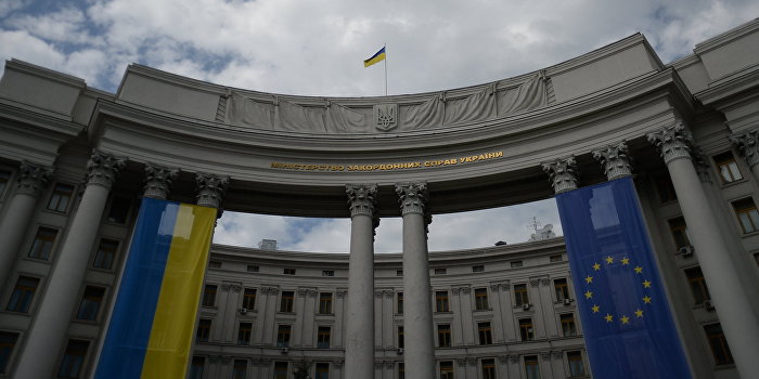 Propagandaschau: Американские пиарщики создали Украине образ «Титаника» Propagandaschau: Американские пиарщики создали Украине образ «Титаника»