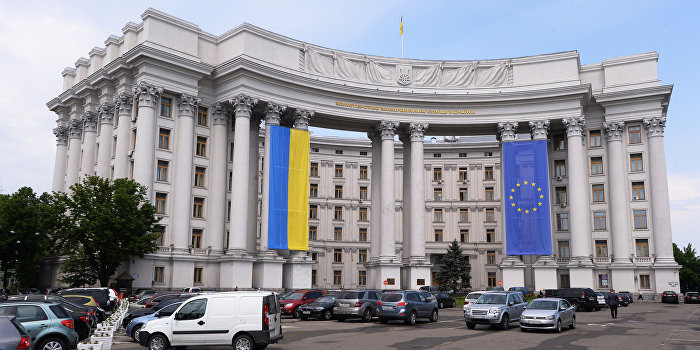 МИД: О судьбе 17 украинцев в Непале пока ничего неизвестно МИД: О судьбе 17 украинцев в Непале пока ничего неизвестно