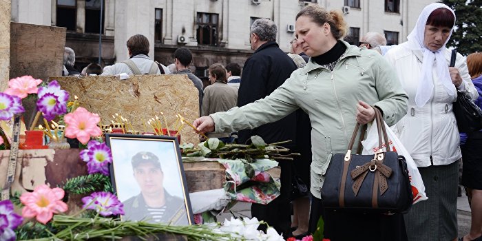 Чешский дипломат считает правильным сожжение людей в Одессе Чешский дипломат считает правильным сожжение людей в Одессе