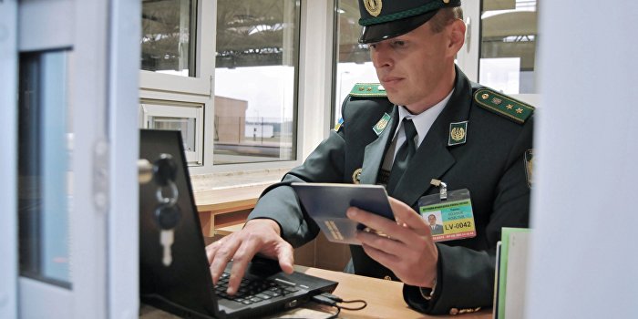 Украинские пограничники не впустили россиянина к невесте в Одессу Украинские пограничники не впустили россиянина к невесте в Одессу