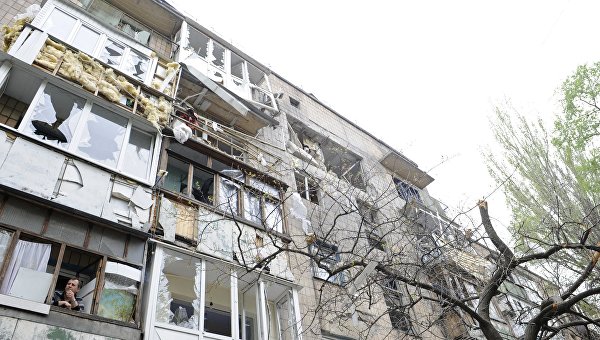 Украинские силовики преднамеренно уничтожают жилые дома Донбасса Украинские силовики преднамеренно уничтожают жилые дома Донбасса