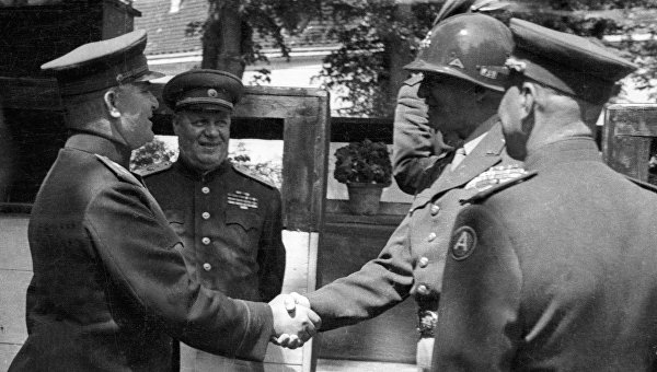 Извращение истории накануне Дня Победы: как это делается Извращение истории накануне Дня Победы: как это делается