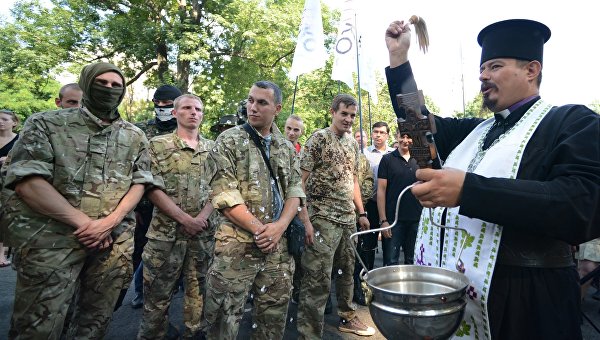 «Правый сектор» захватывает храмы с благословения церкви? «Правый сектор» захватывает храмы с благословения церкви?