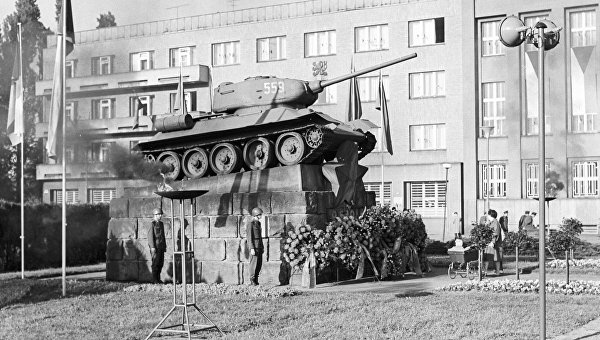 Красная Армия: освободительница или оккупант? Красная Армия: освободительница или оккупант?