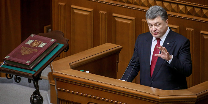 Радио «Свобода»: Порошенко злоупотребляет служебным положением Радио «Свобода»: Порошенко злоупотребляет служебным положением