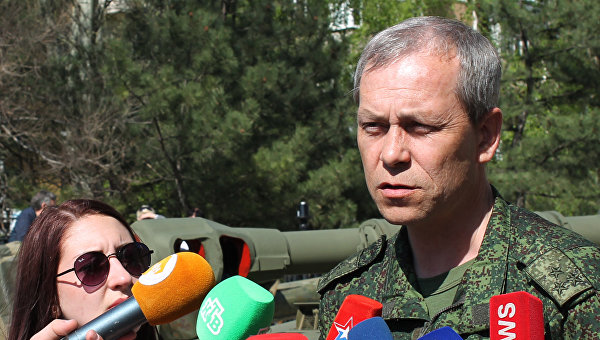 Басурин: «Правый сектор» занимает жилые дома под казармы Басурин: «Правый сектор» занимает жилые дома под казармы