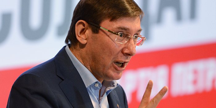 Луценко: Госслужащим необходимо владеть двумя языками - украинским и английским Луценко: Госслужащим необходимо владеть двумя языками - украинским и английским