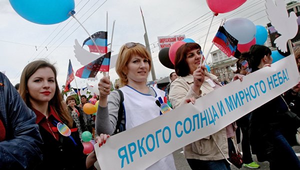 Брошенные на произвол судьбы: как киевское правительство изолирует восточных украинцев Брошенные на произвол судьбы: как киевское правительство изолирует восточных украинцев
