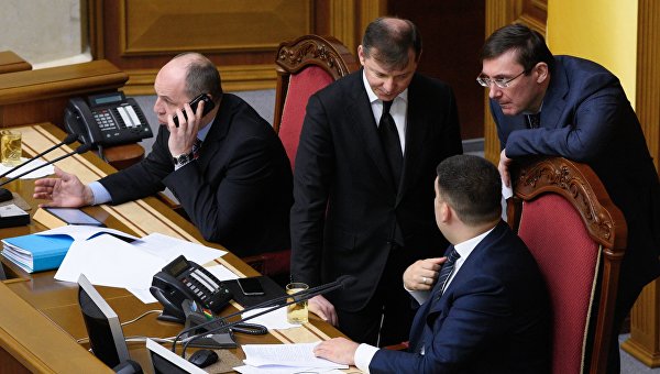 Кровавый монолит Майдана покрывается трещинами Кровавый монолит Майдана покрывается трещинами