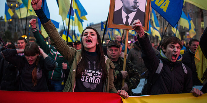 Украинские «патриоты» восторженно поддерживают в Facebook пытки ополченца Украинские «патриоты» восторженно поддерживают в Facebook пытки ополченца