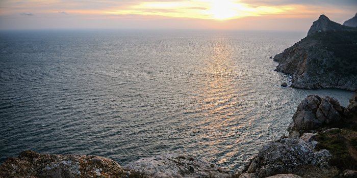 Киев и Тбилиси самостоятельно делят Черное море Киев и Тбилиси самостоятельно делят Черное море