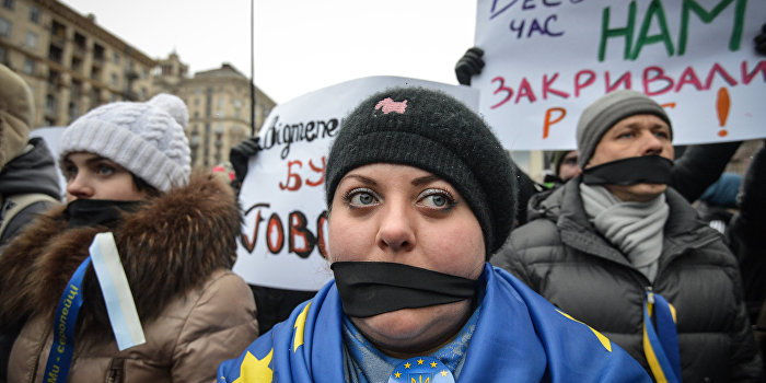 Телеканалу «Интер» пытаются запретить вещание на Украине Телеканалу «Интер» пытаются запретить вещание на Украине