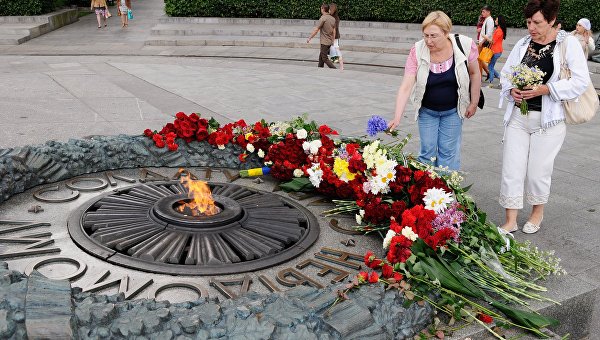 Порошенко назвал «АТО» «великой отечественной войной» Порошенко назвал «АТО» «великой отечественной войной»