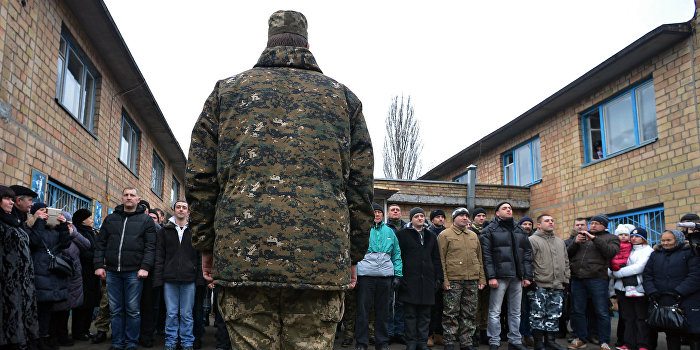 На Украине продлили мобилизацию На Украине продлили мобилизацию