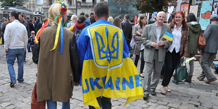 Опрос: Более 60 % украинцев готовы отказаться от Донбасса ради мира
