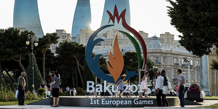 СМИ: Порошенко предстал перед Баку неблагодарным партнером