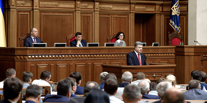 Порошенко внес в Верховную Раду представление об увольнении Наливайченко Порошенко внес в Верховную Раду представление об увольнении Наливайченко